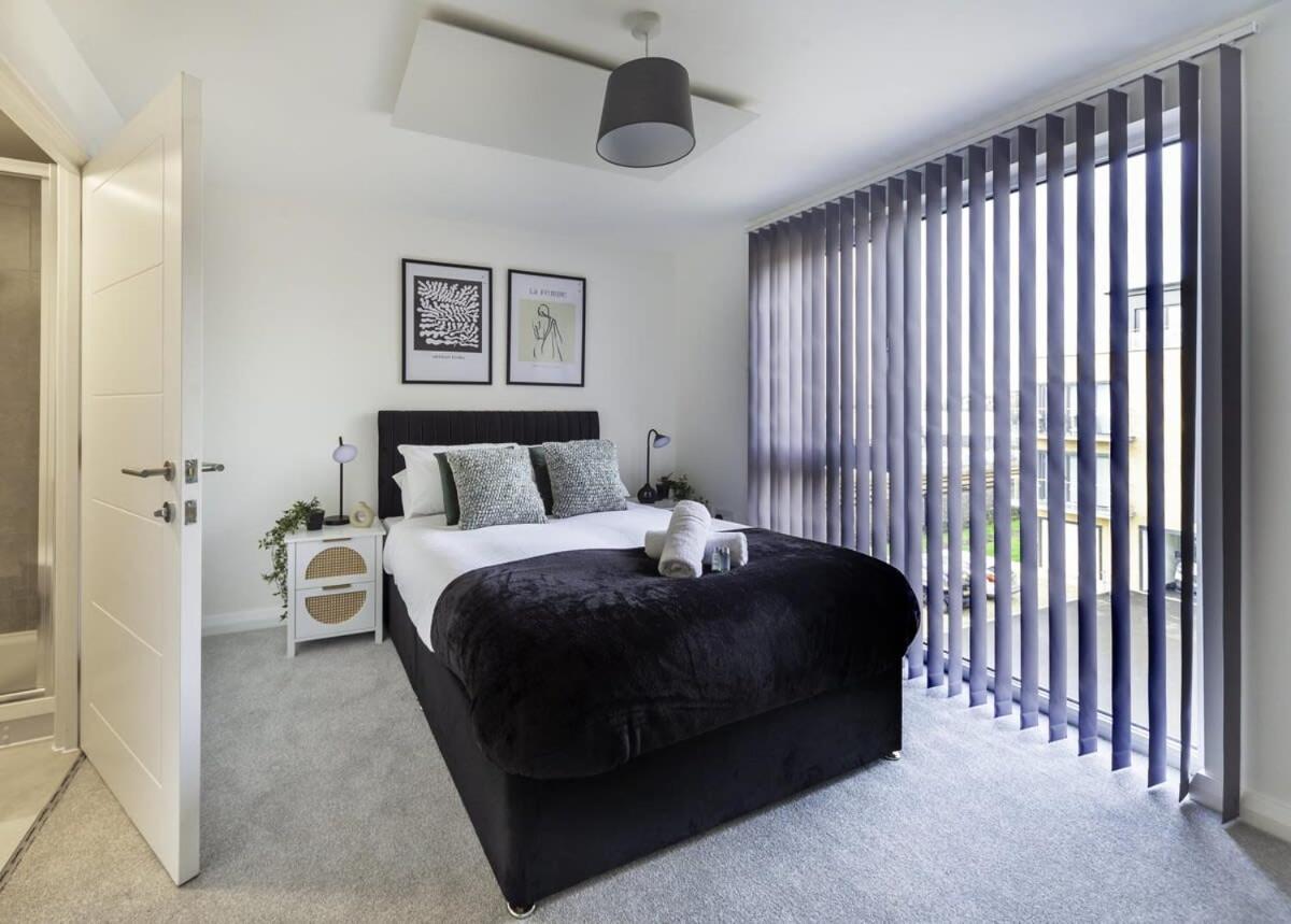 Modern And Bright 2 Bed Apartment In Ashford Ashford (Kent) Exterior foto