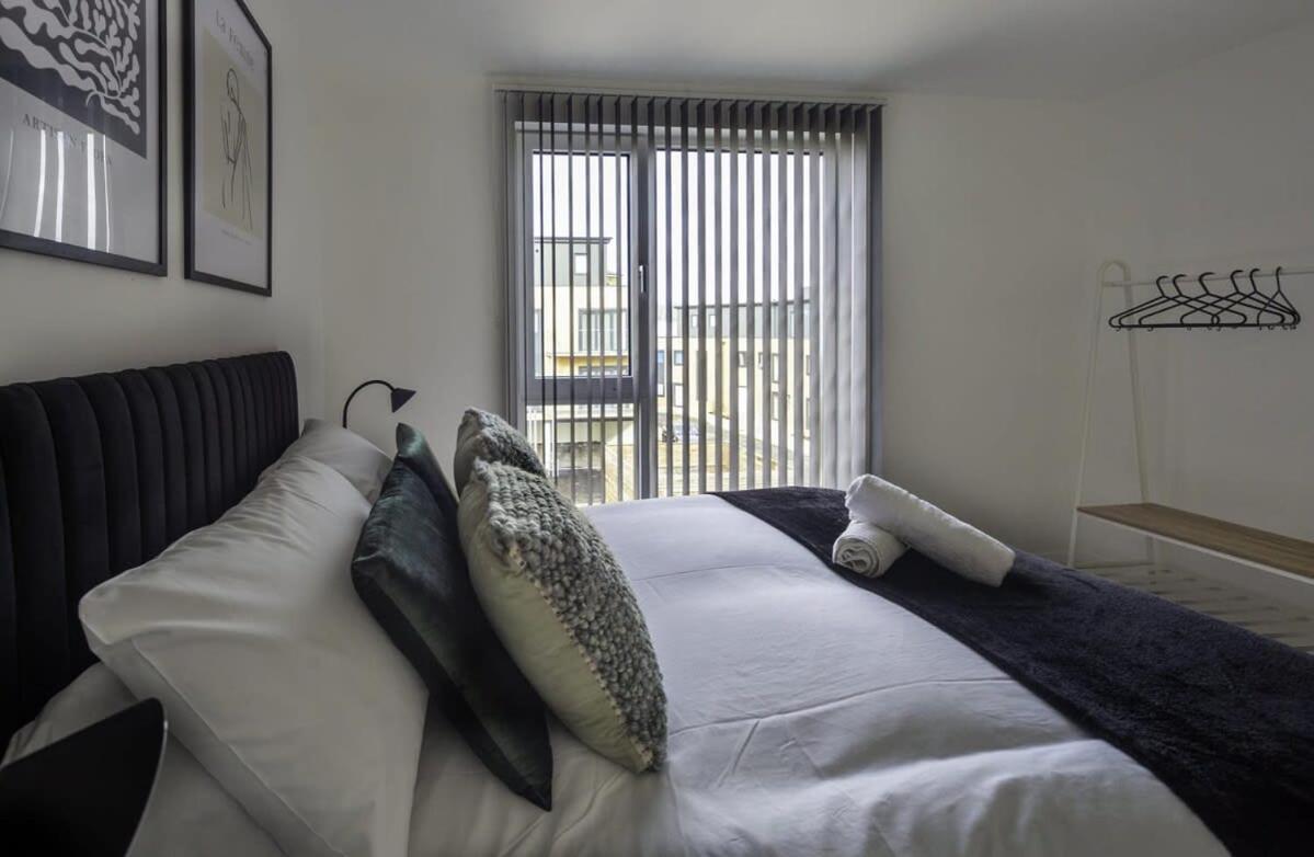 Modern And Bright 2 Bed Apartment In Ashford Ashford (Kent) Exterior foto